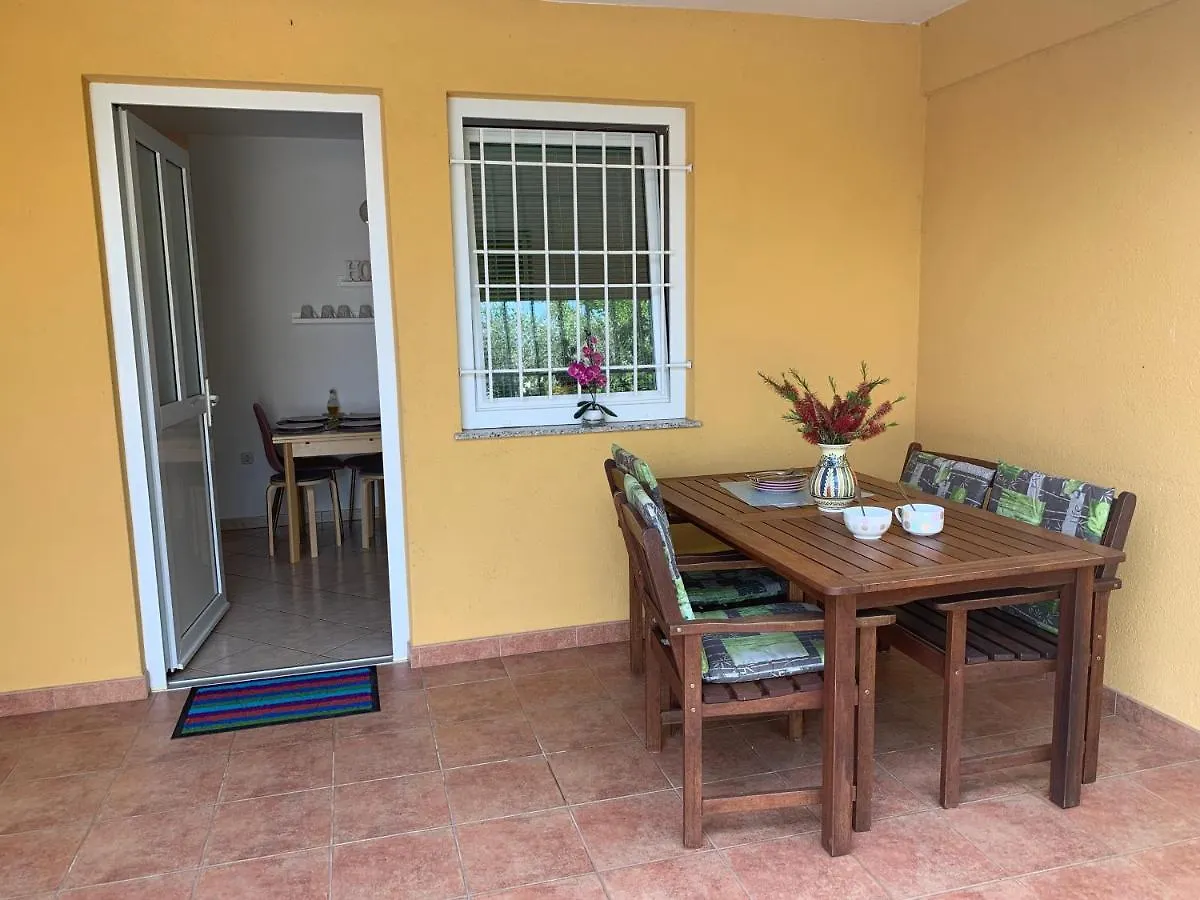 アパート Villa Ulika - 3 Apt For 4 Persons プーラ