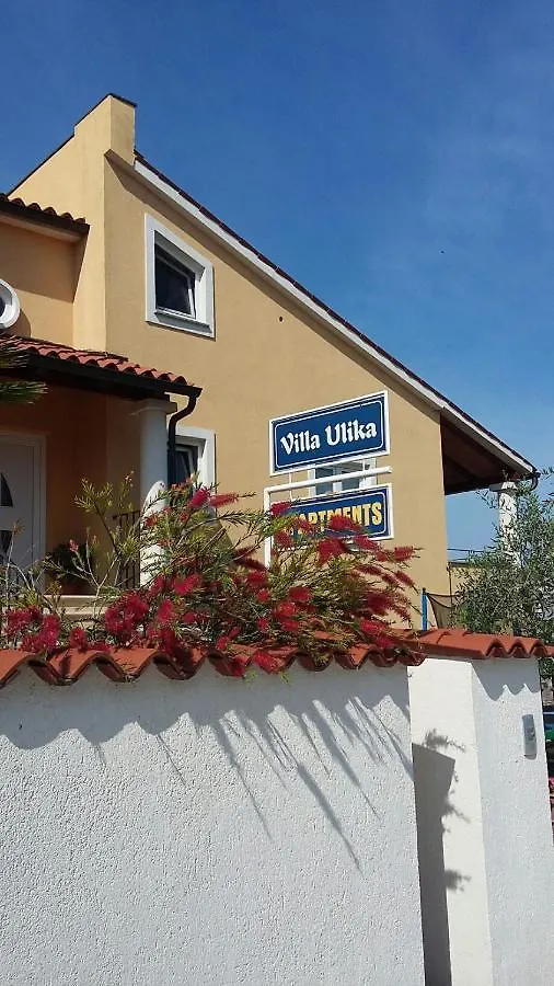アパート Villa Ulika - 3 Apt For 4 Persons プーラ